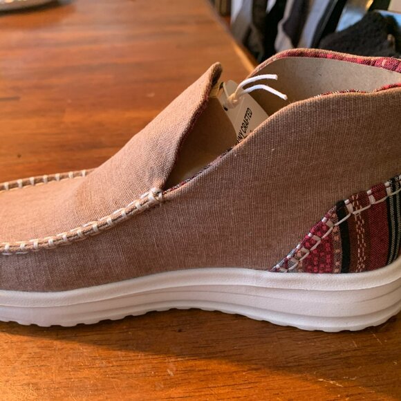 Hey Dudes high tops womens size 7 - Picture 2 of 4